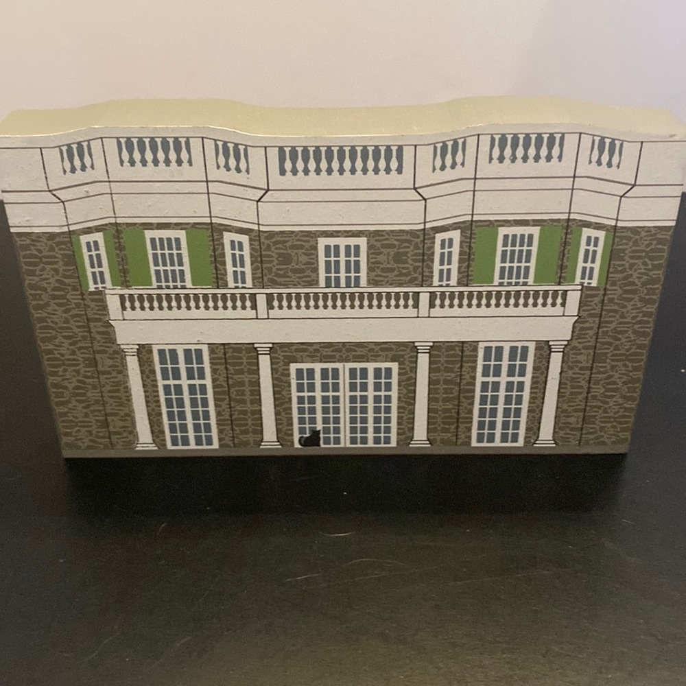 Cat’s Meow Village 1995 Collectors Club Edition  Eleanor Roosevelt’s House decor